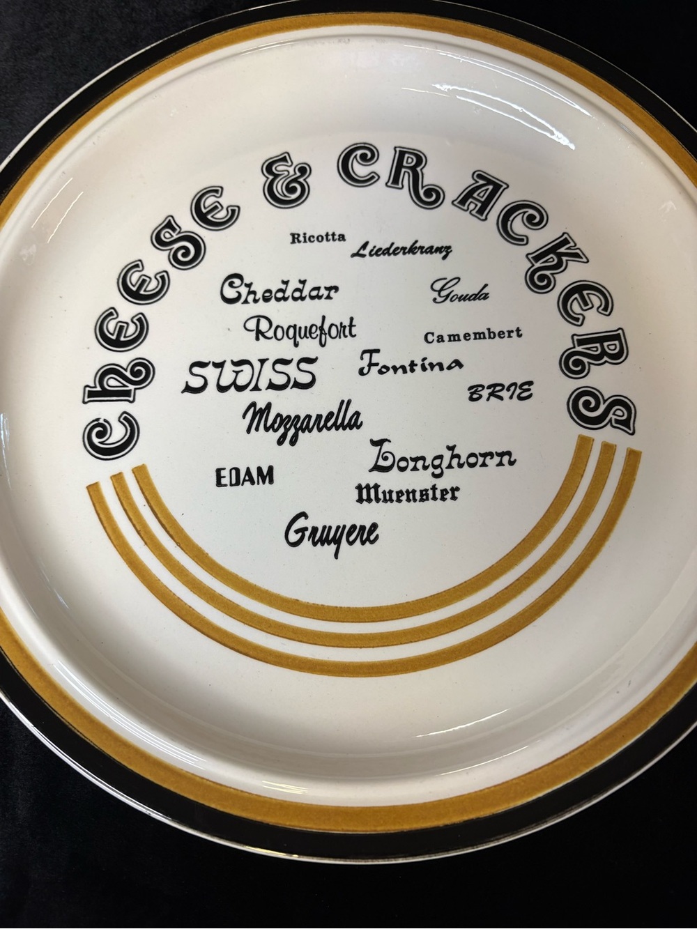Vintage 1970’s Cheese And Cracker Plate - Picture 2 of 4